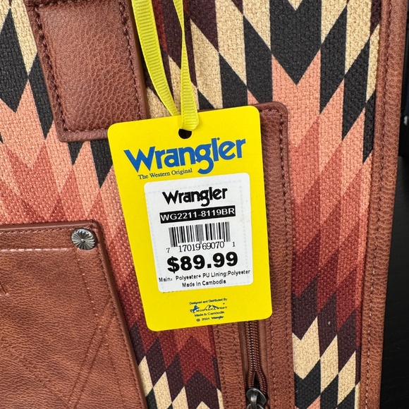 Wrangler Southwestern Pattern Dual Sided Print Concealed Carry Wide Tote+ Wallet - Picture 8 of 9
